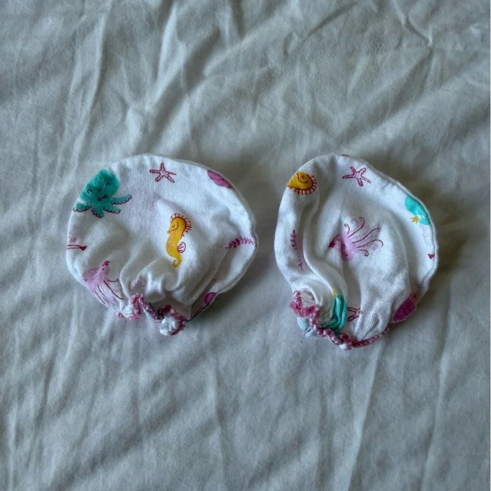 Like New! Set of 4 Newborn Baby Girl Scratch Mittens